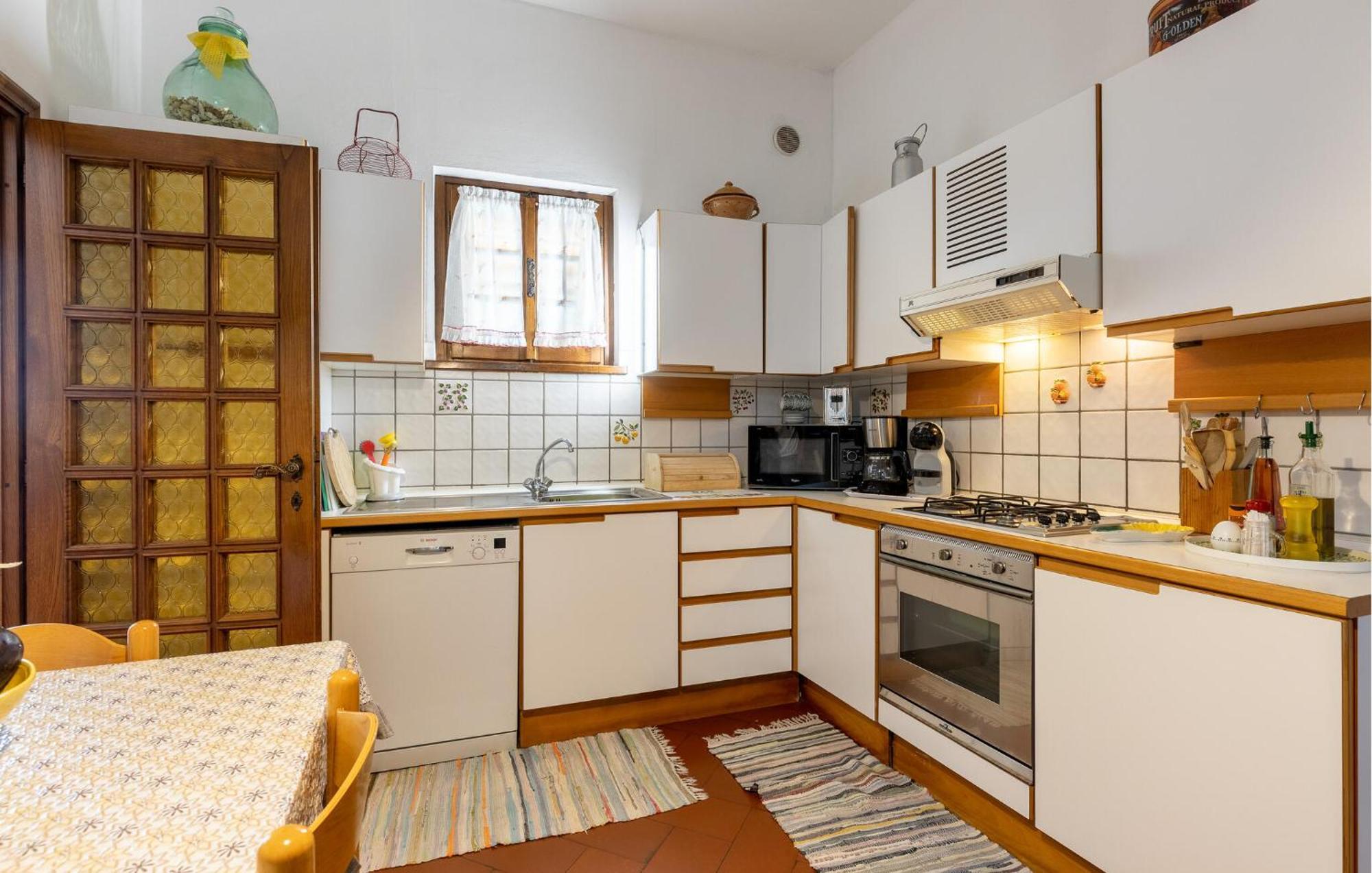 Beautiful Home In Uzzano Pt With Kitchen ภายนอก รูปภาพ