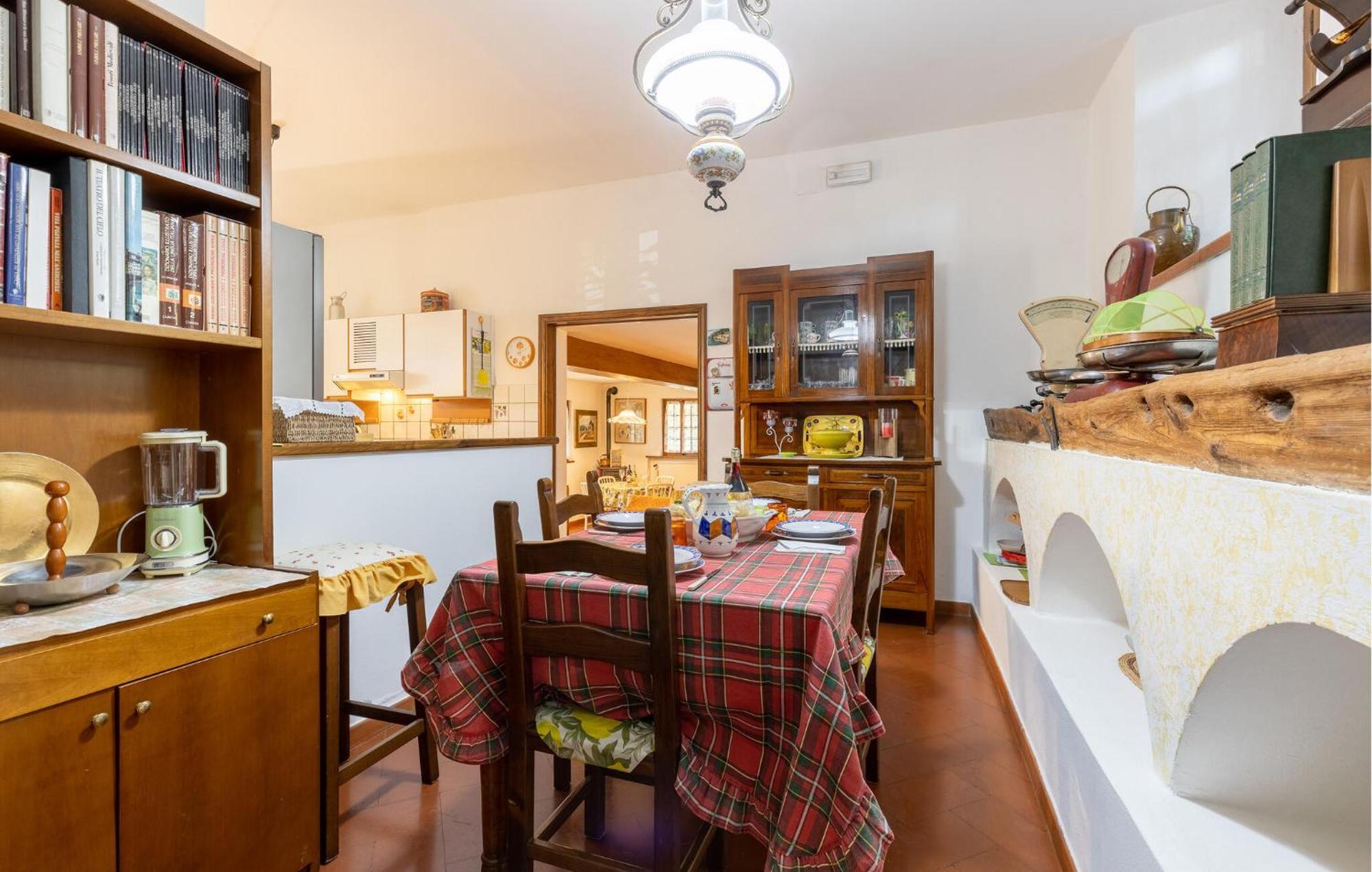 Beautiful Home In Uzzano Pt With Kitchen ภายนอก รูปภาพ